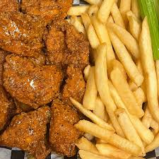 5 Boneless Wings w/ Fries